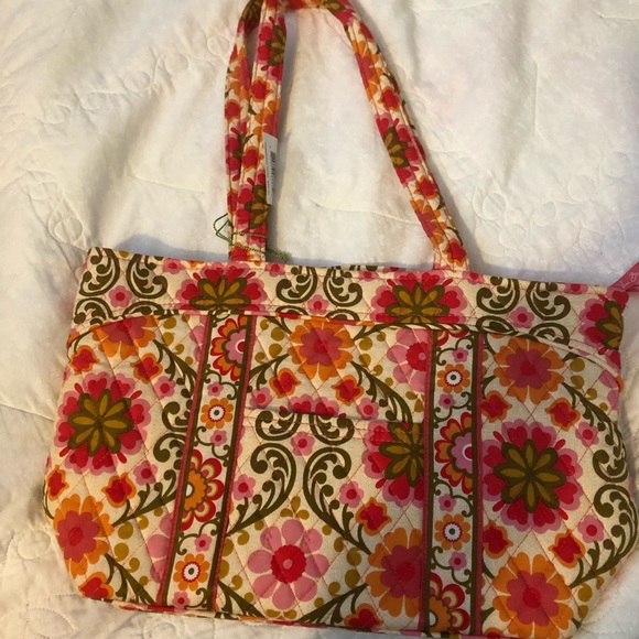 Vera Bradley Handbags - Vera Bradley Mandy bag